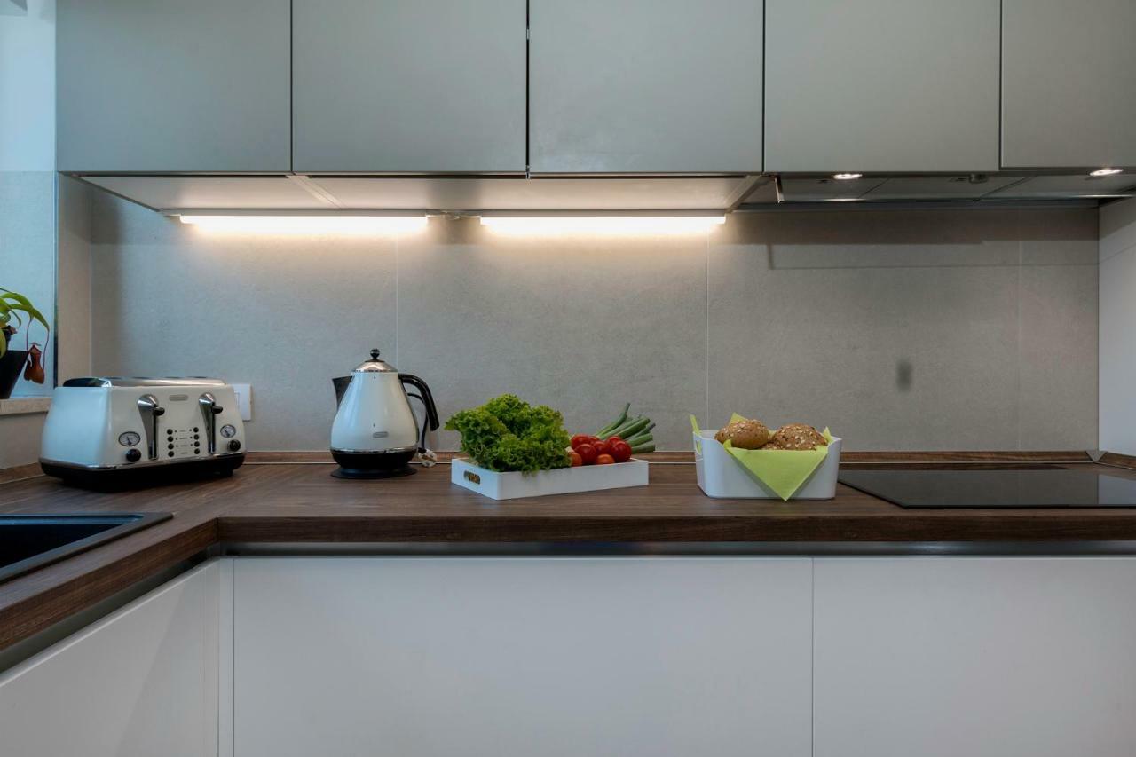 Sunsplash Apartments Пула Екстериор снимка